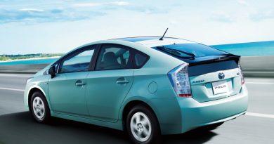 2023 Toyota Prius Prime дороже, но имеет больший радиус действия. Смотреть фото 2023 Toyota Prius Prime дороже, но имеет больший радиус действия. Смотреть картинку 2023 Toyota Prius Prime дороже, но имеет больший радиус действия. Картинка про 2023 Toyota Prius Prime дороже, но имеет больший радиус действия. Фото 2023 Toyota Prius Prime дороже, но имеет больший радиус действия